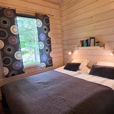 - 10 Hloe, Himos Laensihuippu