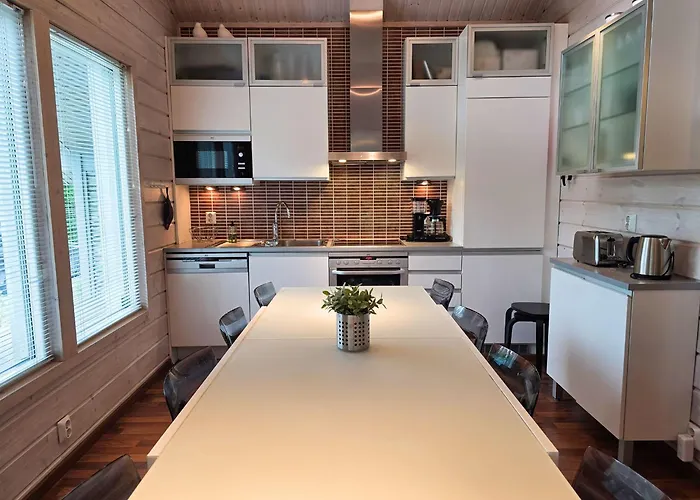 - 10 Hloe, Himos Laensihuippu Villa Jämsä