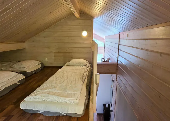 - 10 Hloe, Himos Laensihuippu